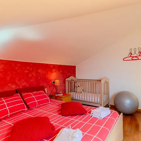 Feriehus Aurora By Interhome Colico