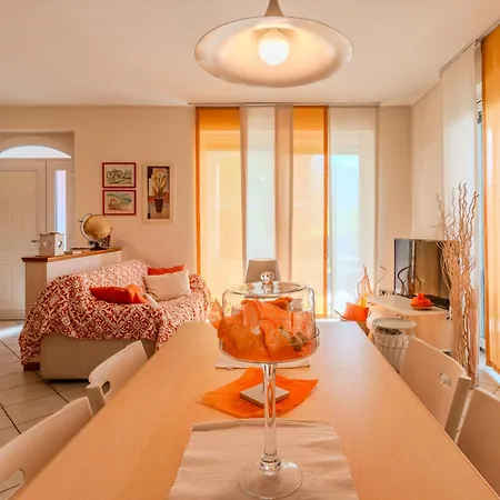 Aurora By Interhome *