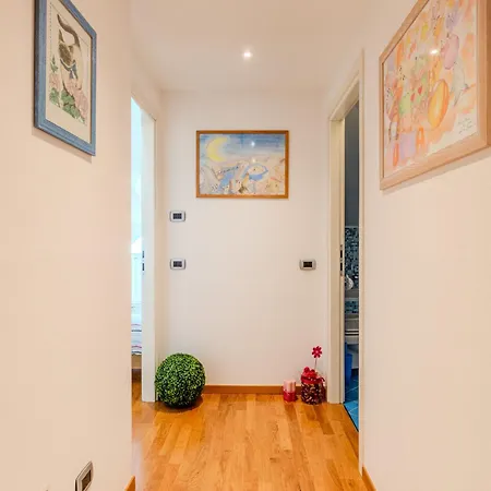 Aurora By Interhome Colico