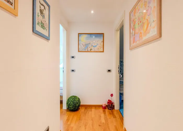 Aurora By Interhome Colico