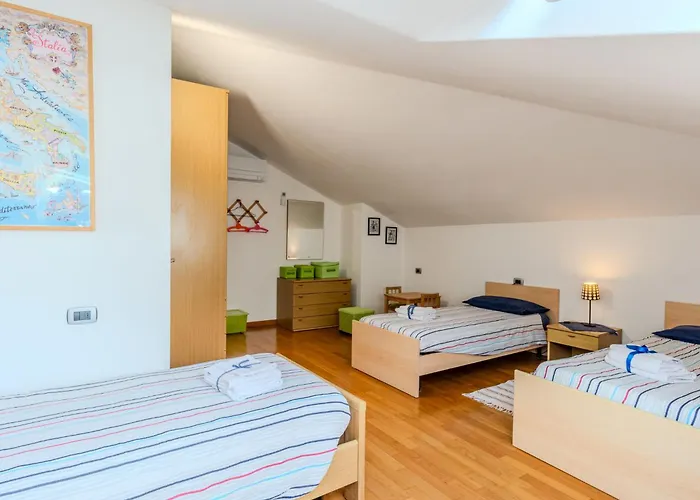 Aurora By Interhome *